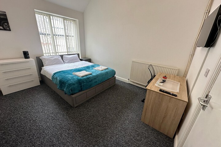 Room 4 of 25