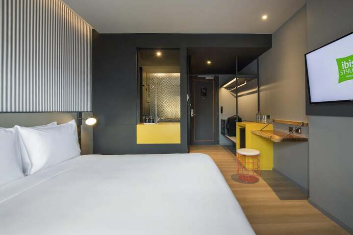 Room 11 of 54