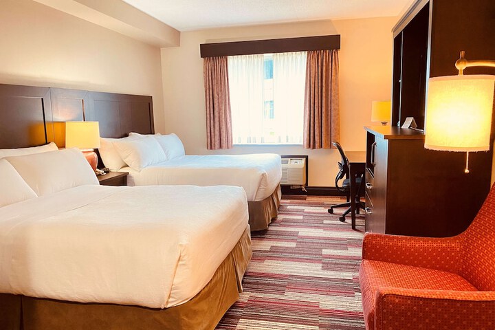 Room 8 of 27