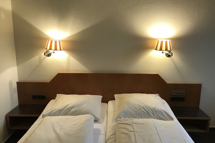 Room 4 of 23