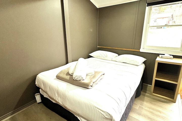 Room 37 of 180
