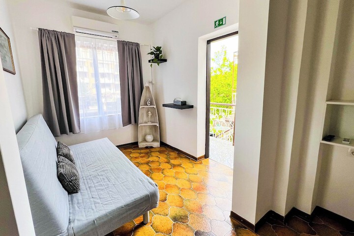 Room 20 of 68