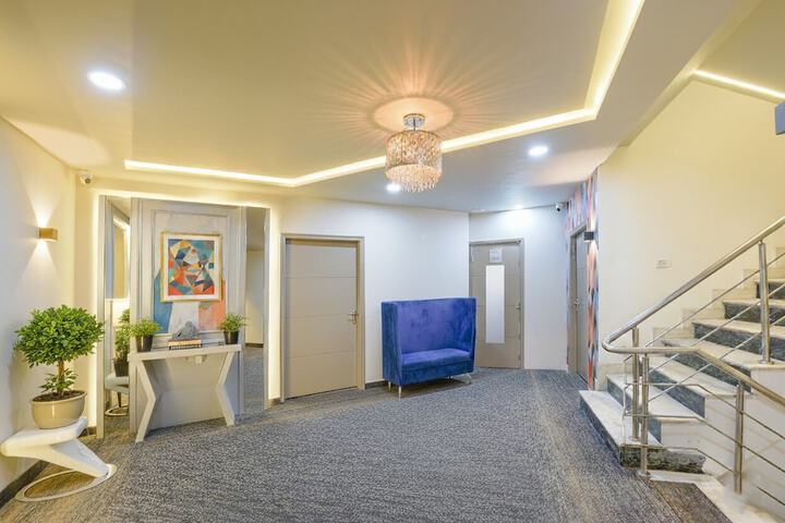 Hotel Interior 7 of 27