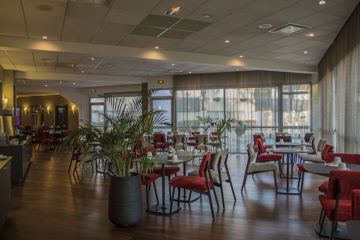 Dining Photos