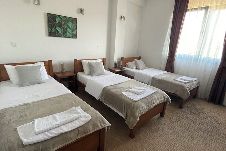 Room 18 of 30