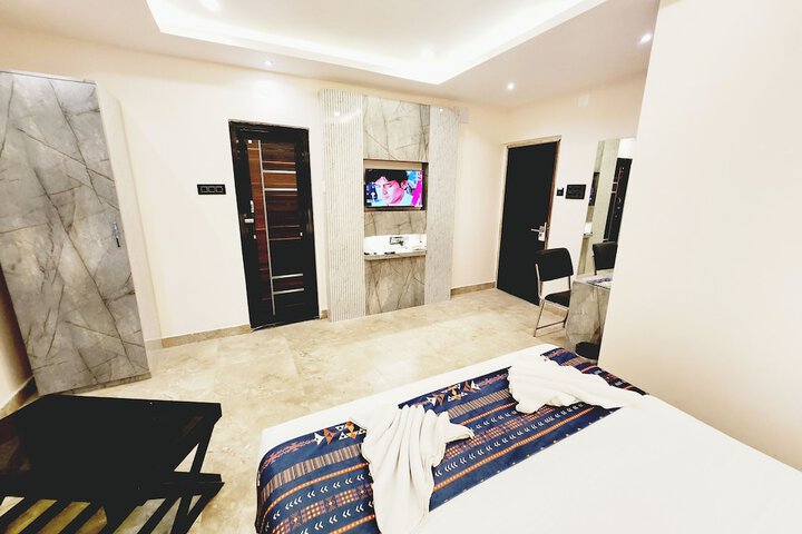 Room 8 of 41