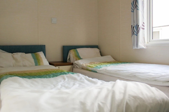 Room 2 of 13