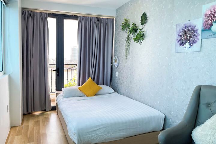 Room 51 of 82