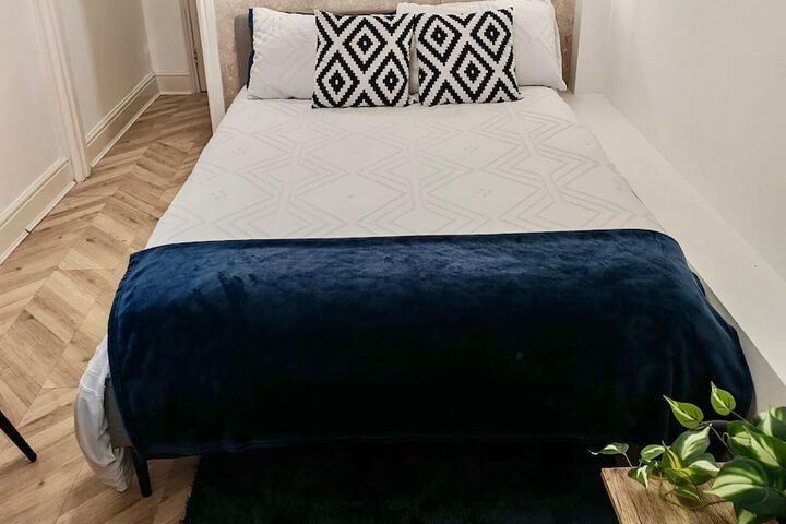 Room 34 of 74