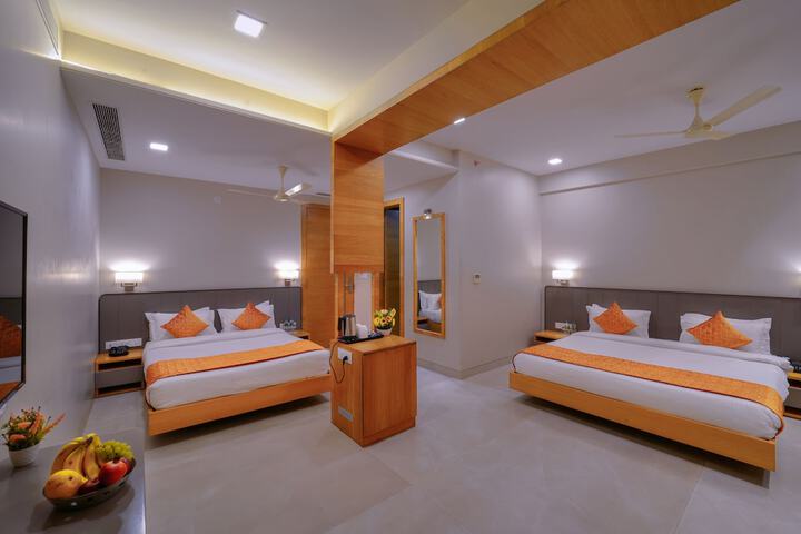 Room 7 of 13