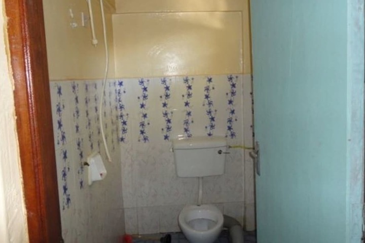 Room 5 of 6