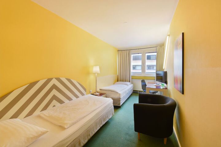 Room 18 of 49