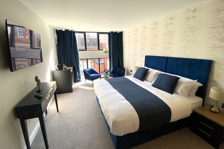 Room 15 of 37