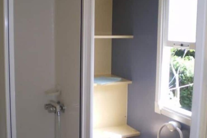 Room 16 of 29