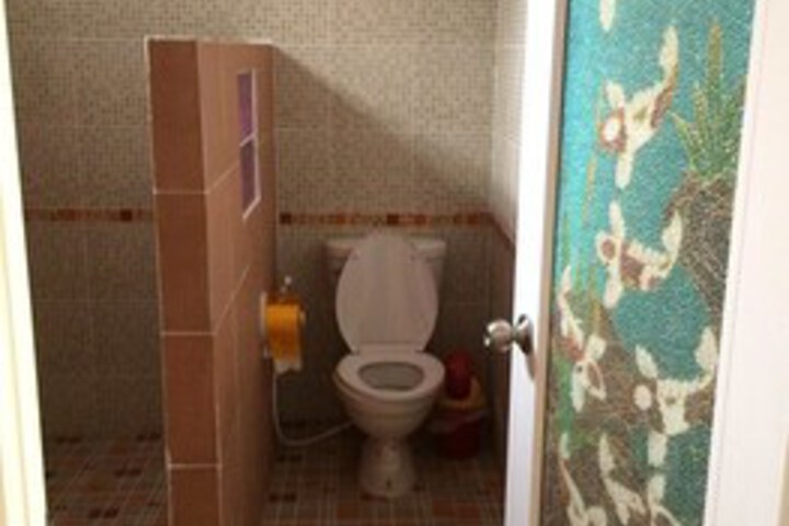 Room 5 of 25