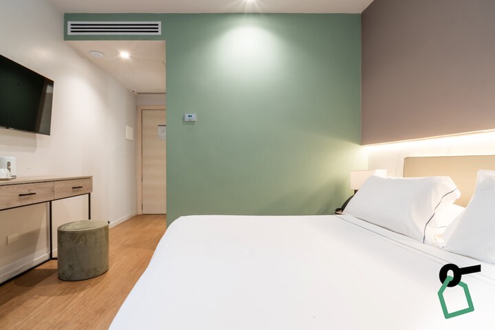 Room 12 of 44
