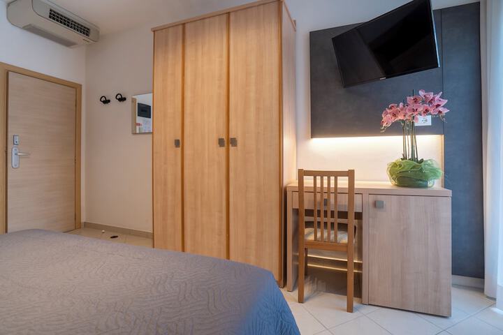 Room 47 of 115