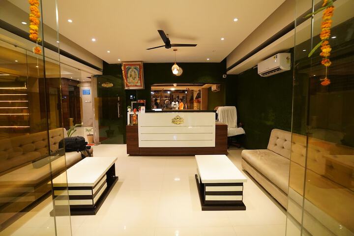 Hotel Interior 6 of 27