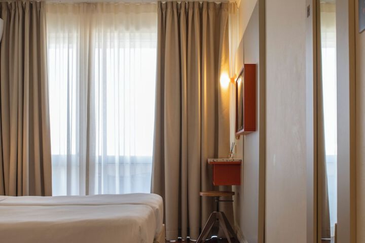 Room 13 of 46