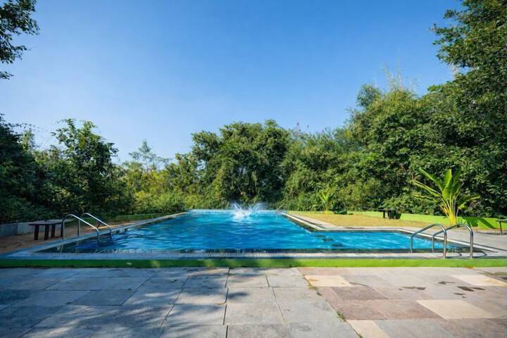 Pool 68 of 122