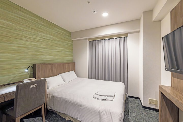 Room 22 of 120