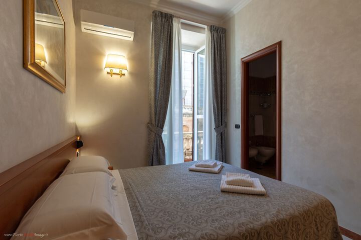 Room 2 of 180