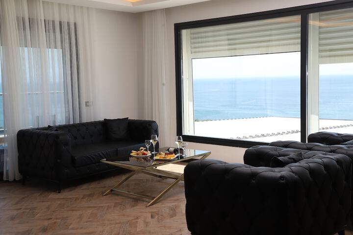 Room 34 of 159
