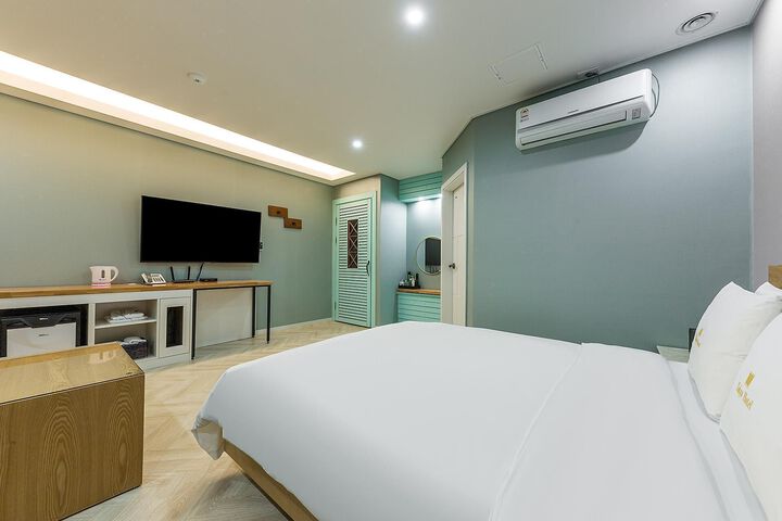Room 58 of 63
