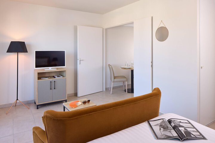 Room 3 of 21