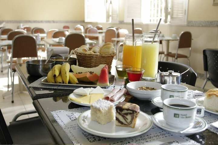 Breakfast/Coffee Service 60 of 72