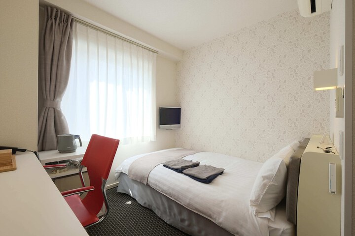 Room 12 of 44