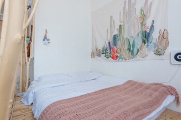 Room 49 of 60