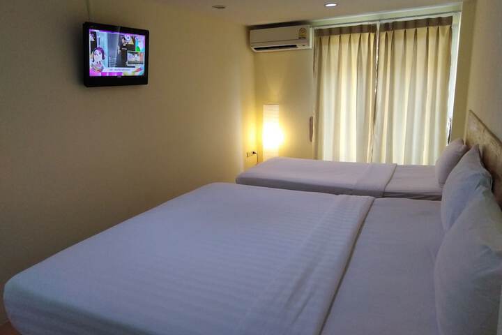 Room 10 of 39