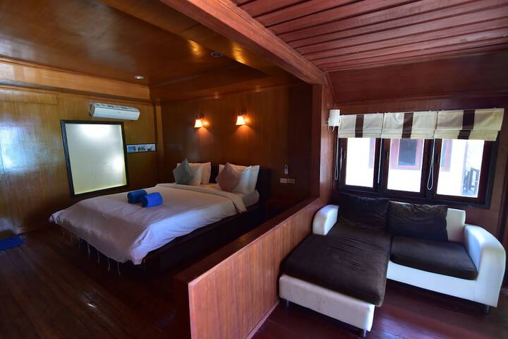 Room 16 of 72