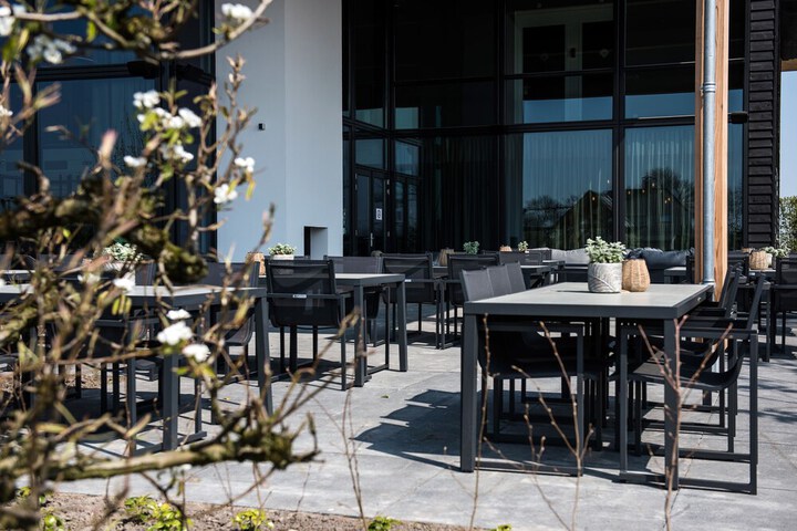 Terrace/Patio 98 of 106