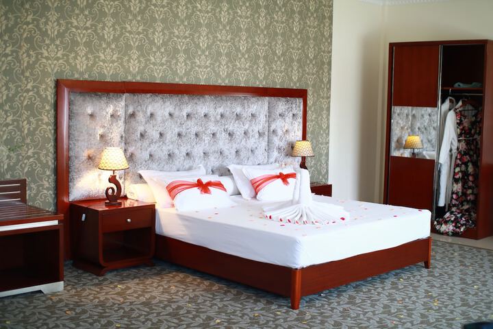 Room 10 of 56