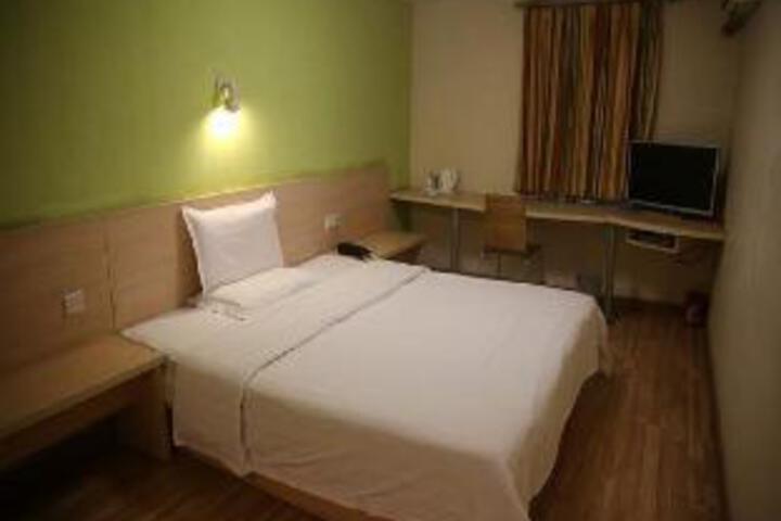 Room 5 of 5