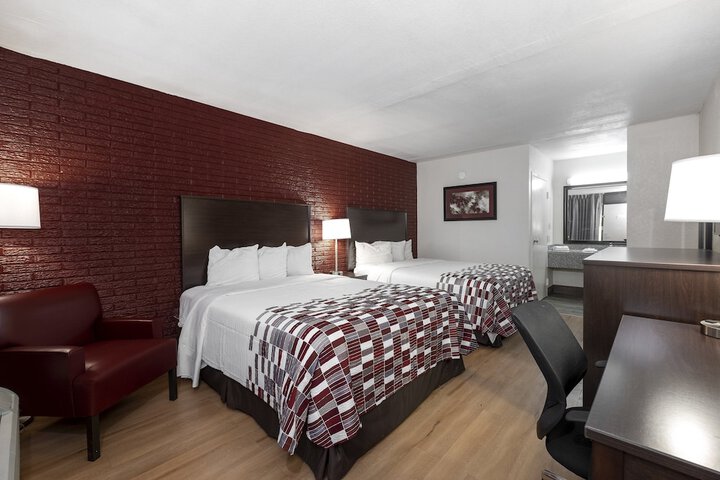 Deluxe 2 Queen Beds (12 of 14)