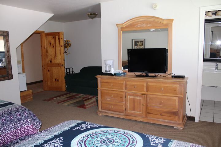 Room 17 of 104