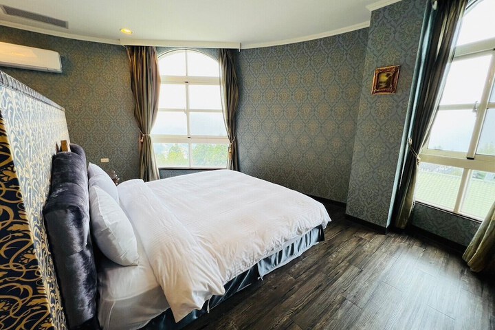 Room 13 of 67