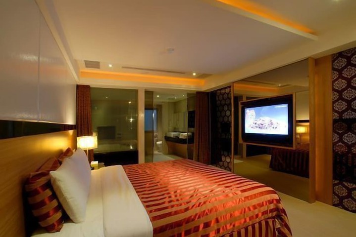 Room 40 of 107