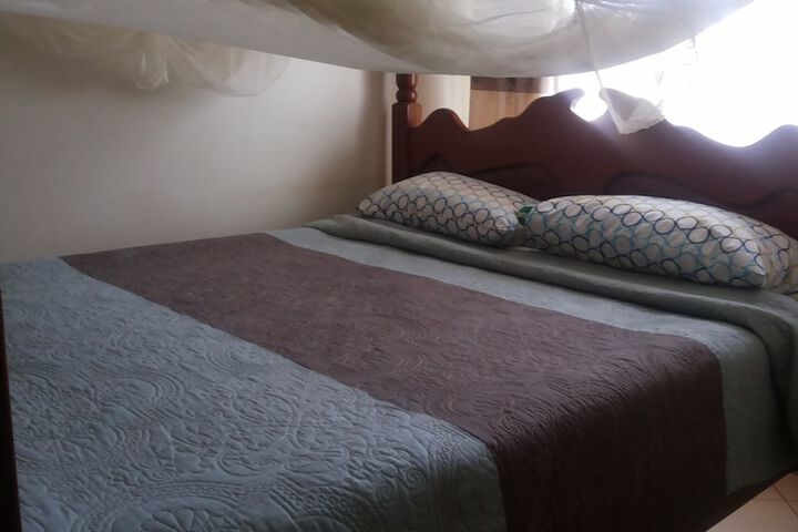 Room 13 of 52