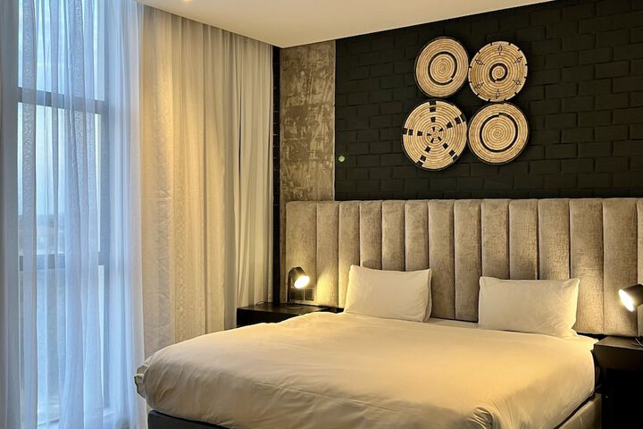 Room 9 of 24