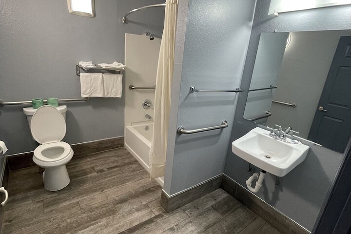 Room 14 of 21