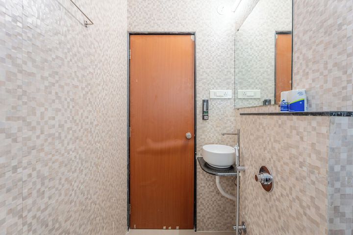 Room 28 of 47