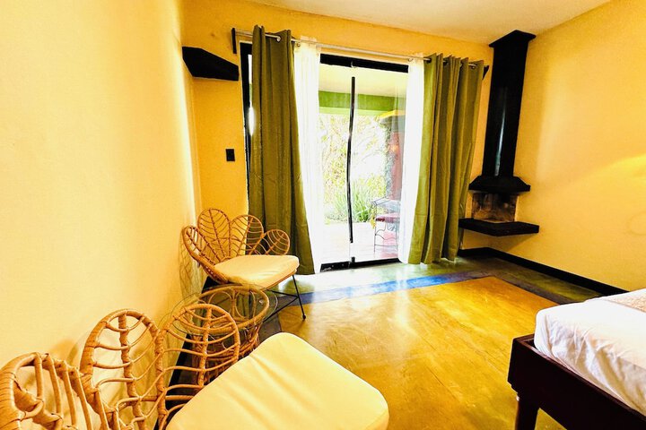 Room 5 of 172