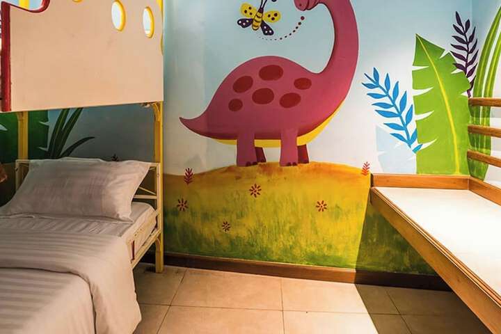 Room 5 of 87