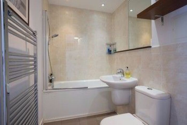 Room 2 of 18