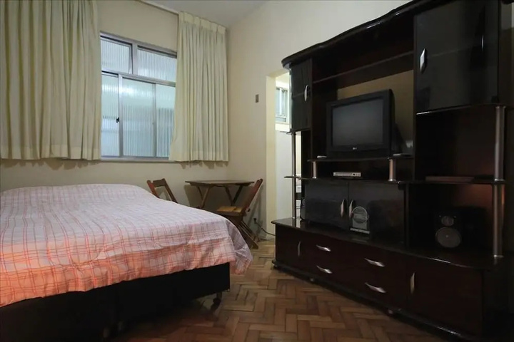 Room 3 of 18