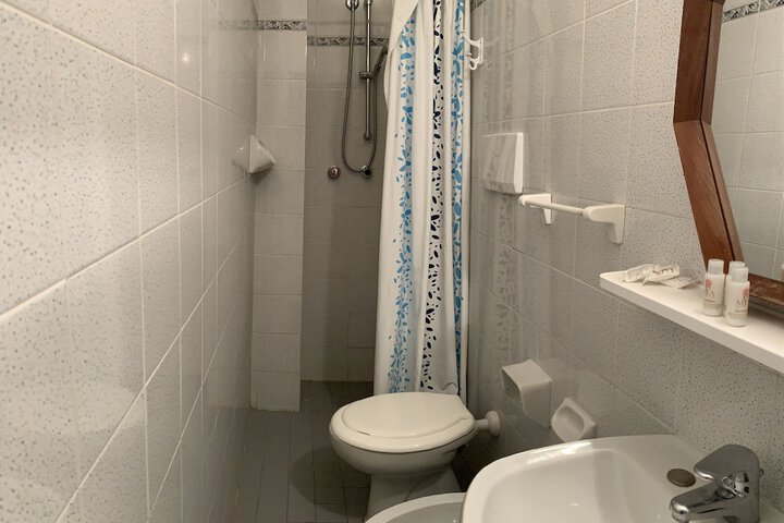 Room 53 of 70